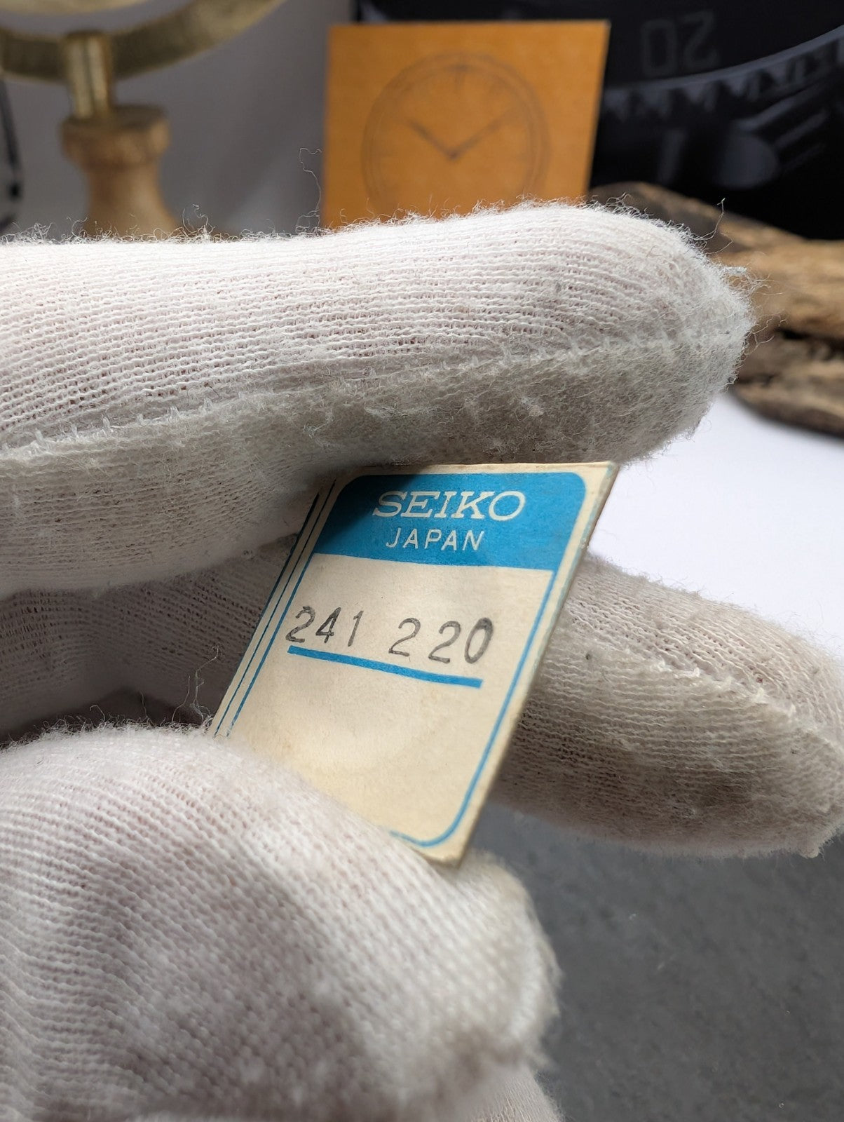 Genuine Seiko NOS Watch Jewel 241-220 – Original Japan Spare Part