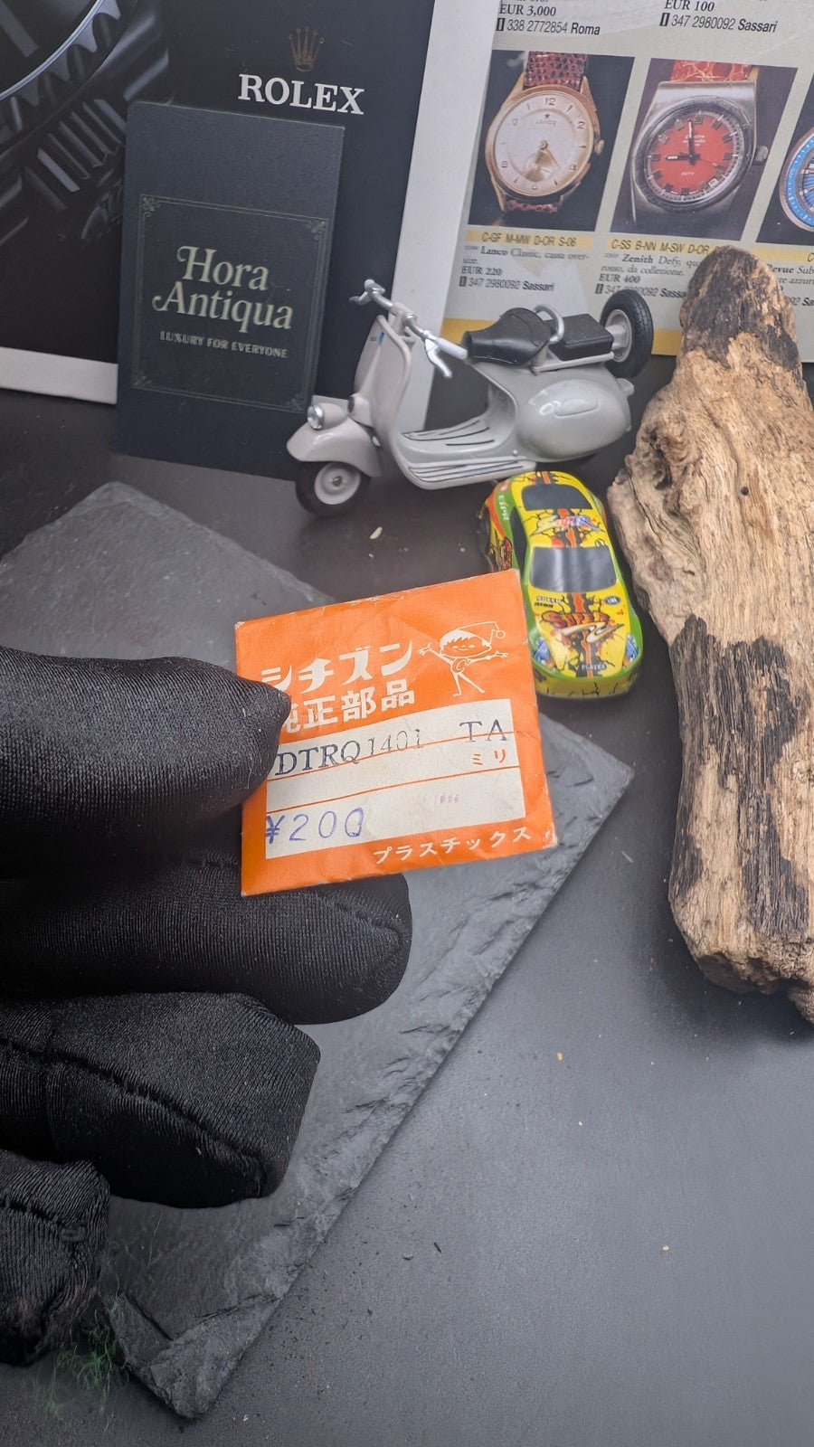 Citizen Genuine Plastic Watch Crystal NOS – Vintage Original Part – Ref. Q01402