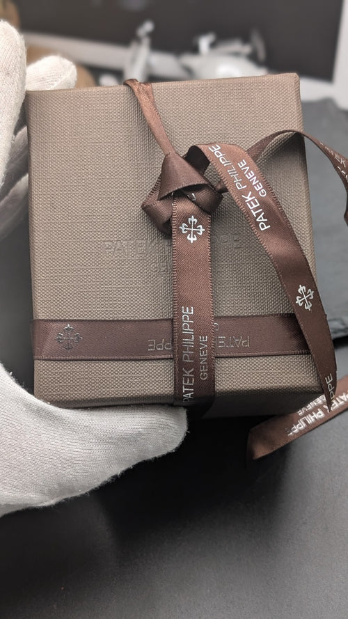 Brown Leather Watch Pouch Compatible with Patek Philippe – Travel Case