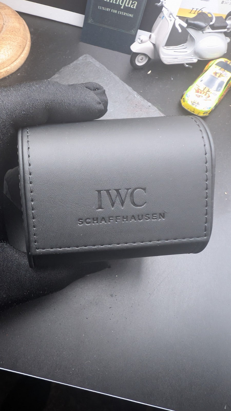 IWC Schaffhausen – Original Leather Watch Pouch